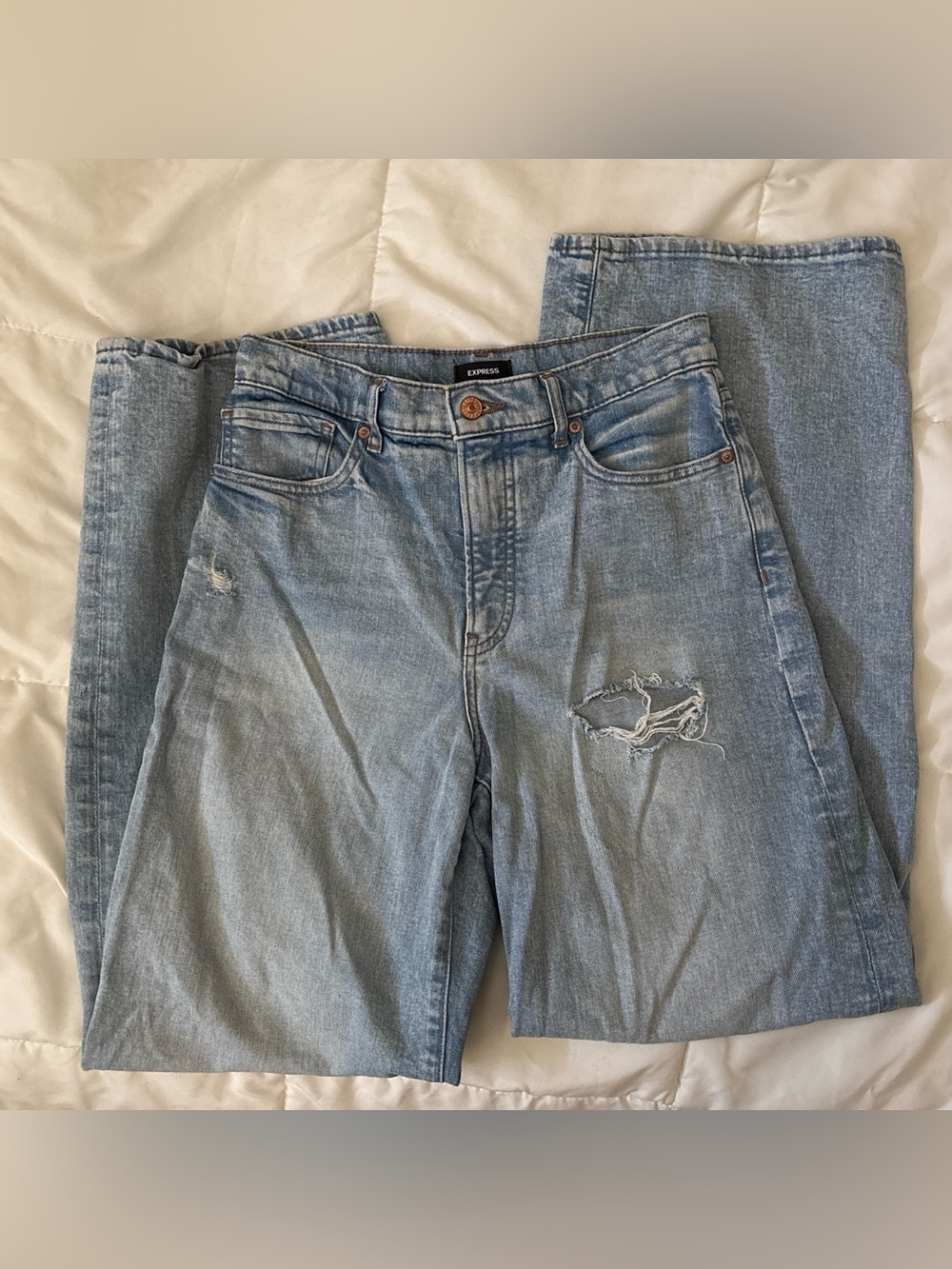 Express Light Blue Distressed Straight Highwaist Jeans